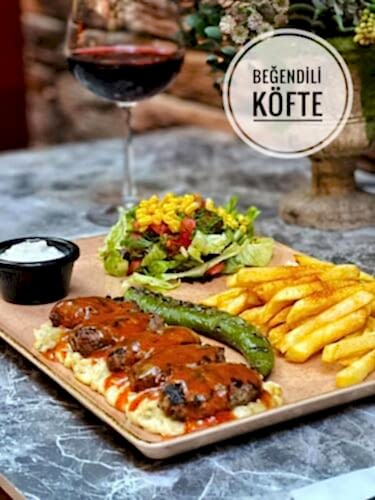 BEĞENDİLİ IZGARA KÖFTE